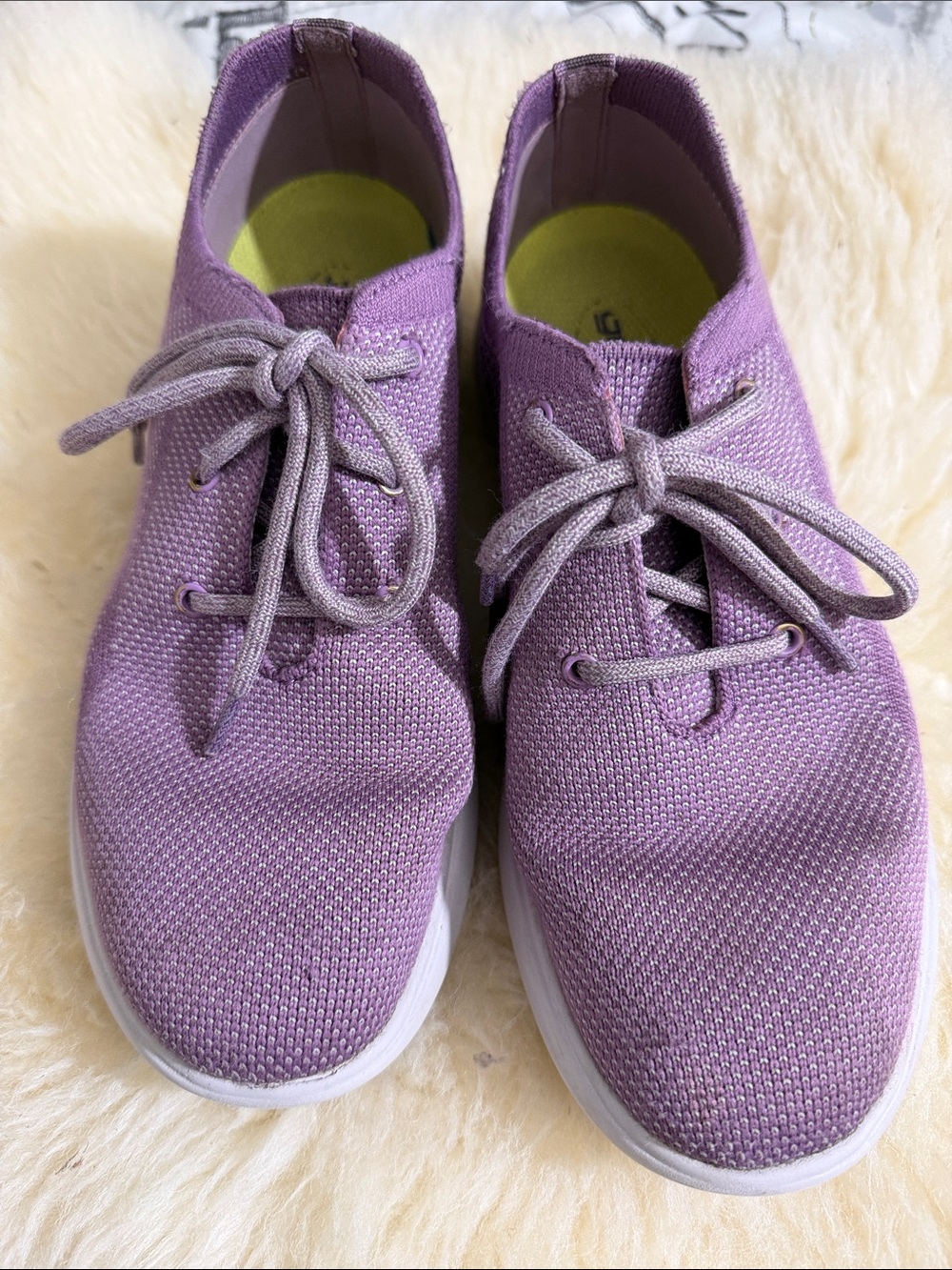 Lightweight Women’s Knit Lace-Up Sneakers in Lavender